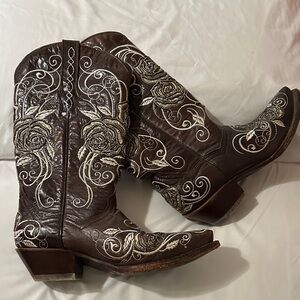 Embroidered Brown Cowboy Boots
